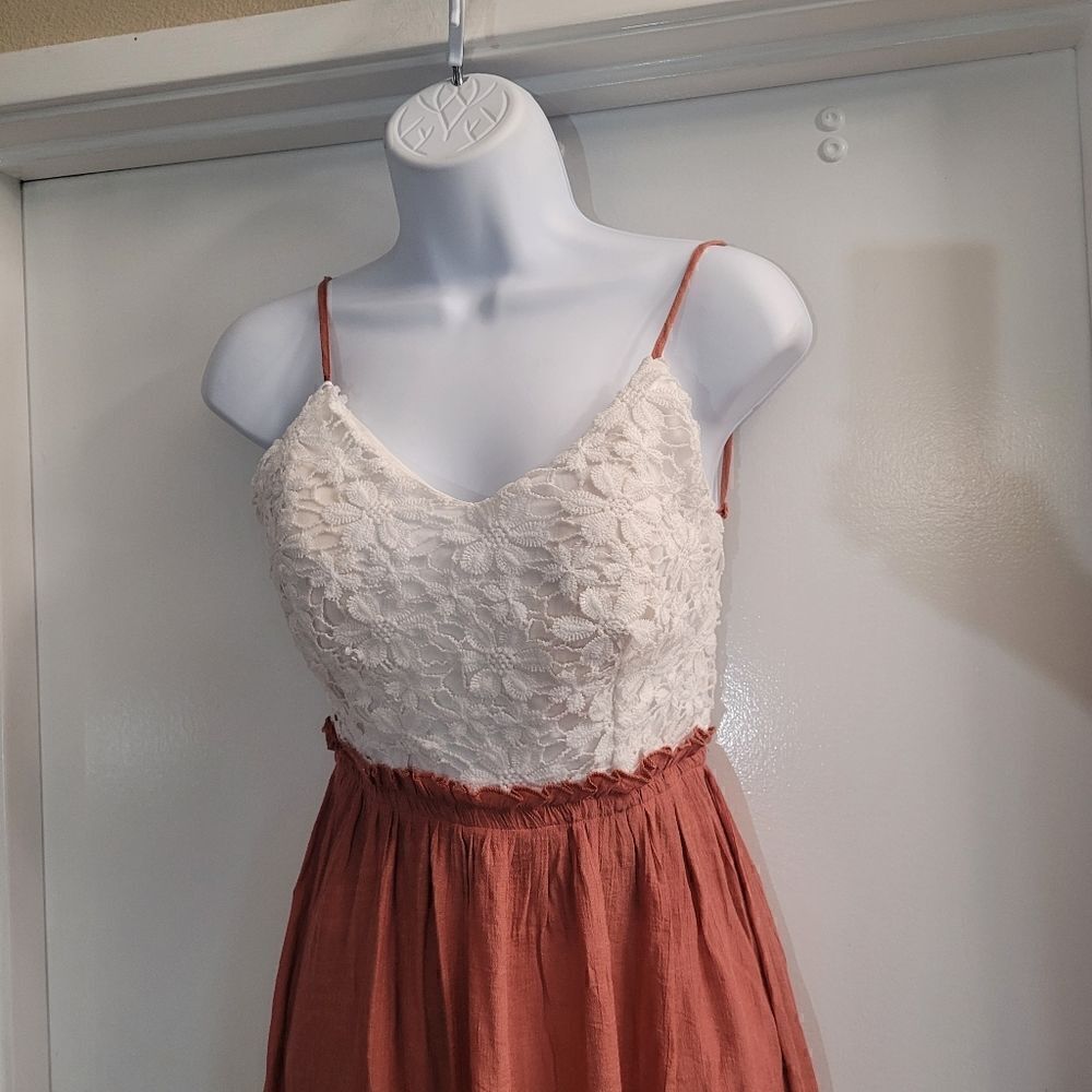 Mind code open back boho lace and ruffle dress - Picture 3 of 8